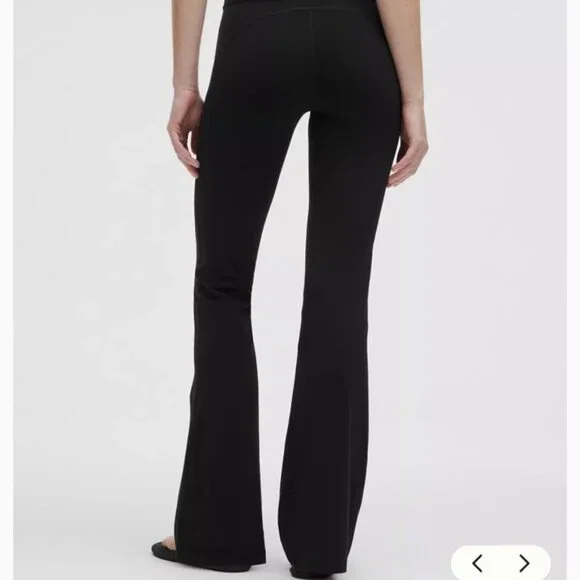 🖤Rare Hawaiian Island design lululemon align groove flare leggings - Picture 5 of 8